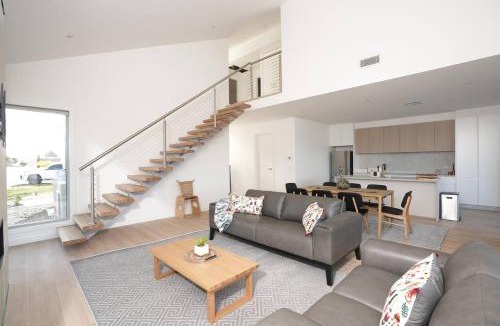 Jindabyne House | Powder Peaks