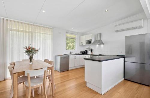 Lorne House | Prasino in Central Lorne
