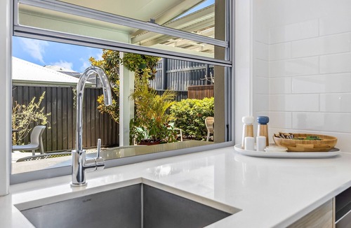 Peregian Beach House | Premium 4-Bed Coastal Escape with BBQ and Pool