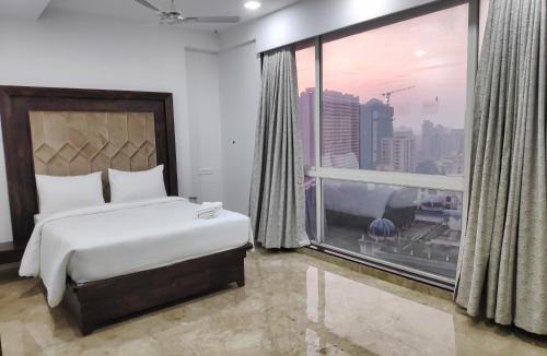 Hiranandani Gardens Apartment | Premium Apartment in Hiranandani Powai by Maxxvalue - Chitranjan