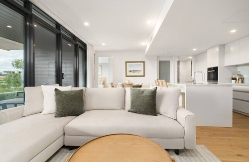Campbell Apartment | Premium Apartment with Scenic Views near City