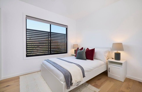 Preston House | Preston Northcote Mod Lux Townhouse 5 bed 5 bath
