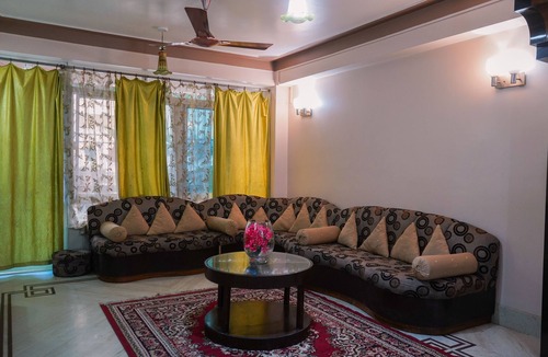 Gangtok Apartment | "Prime 4BHK: Ideal Location, 5 Min Walk to Market!"