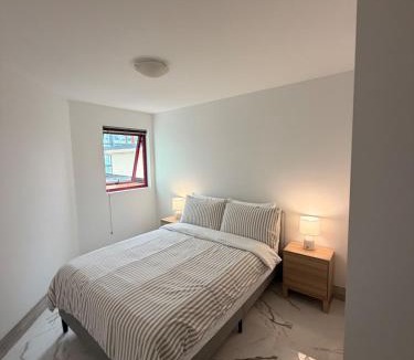 Carlton South Apartment | Prime Carlton 1BR Walk to CBD & UNI