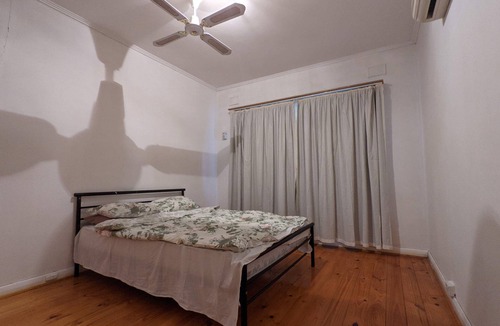 Lockleys House | Prime location Lockleys home with free parking