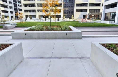 Reid Apartment | Prime Position 2BR Apt