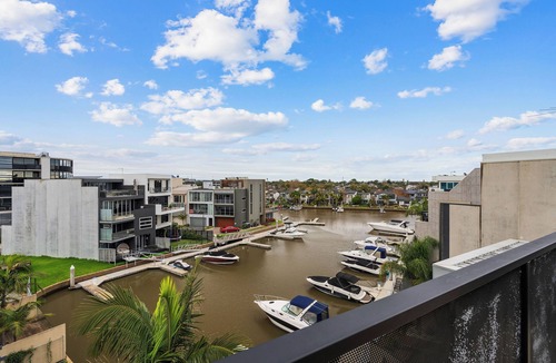 Patterson Lakes House | Prime Riverfront View with Architectural Excellence.
