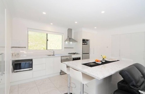 Tapitallee Cottage | Privacy space comfort. Visit Bundanon Stay at Heron's Rest @ Tapitallee Lodges