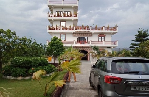 Kangri Resort | Private room ∙ 3 guests