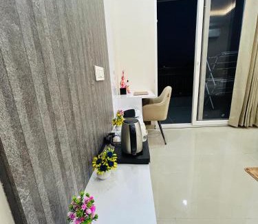 Sushant Lok Apartment | Private 1 BHK Serviced Apartments Sector 52 Near Millennium City Metro Station Gurgaon