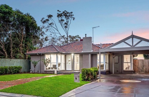 Werribee House | Private 6 People home at Werribee