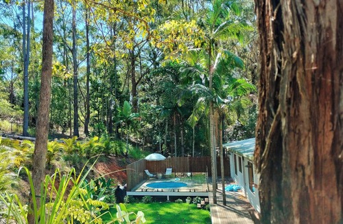 Ilkley House | Private Bush and beach retreat