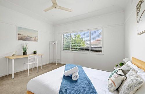 Ryde House | Private Double Room - Central Location At Ryde - Shared Bathroom and Amenities