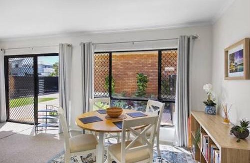 Minyama Apartment | Private Escape | Mooloolaba Close & Courtyard