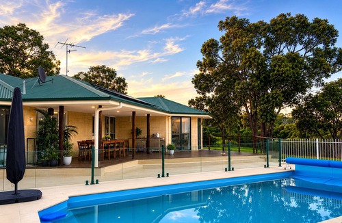 Herron House | Private Estuary Retreat | Pool & Sunrise Views - 1.5hrs from Perth