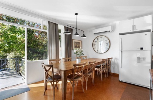 Highett Condo | Private king guest room w/free parking