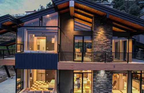 Mukteshwar Villa | Private Luxury Villa in European Village