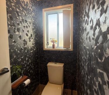 Mango Hill House | Private Master Suite with Ensuite at Mango Hill Home