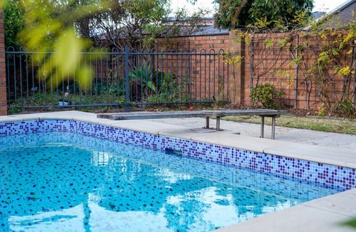 Keysborough House | Private Paradise in Keysborough with pool