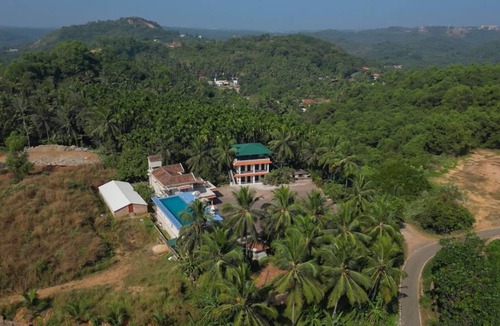 Adyar Resort | Private room ∙ 4 guests