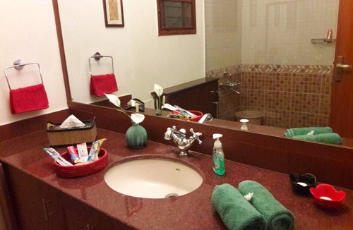 Whitefield Resort | Private room ∙ 2 guests
