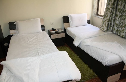 Viman Nagar Resort | Private room ∙ 2 guests