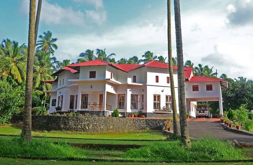 Chittilapilly Resort | Private room ∙ 3 guests