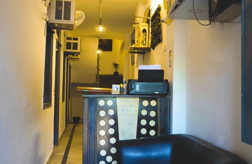 Hauz Khas House | PRIVATE ROOM IN HAUZ KHAZ