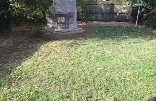 Nundah Apartment | Private Self-contained 1 bedroom Studio with large grassed courtyard.
