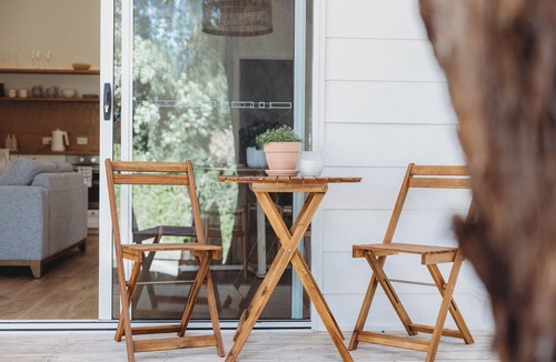 Mudgeeraba House | Private & Stylish Hinterland Guesthouse - The Birdhouse