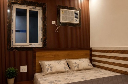Govardhan Villa | Priya Dham