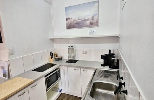 Sandy Point Condo | Prom Coast 4~ Slice of Paradise ~ Stunning Beach!