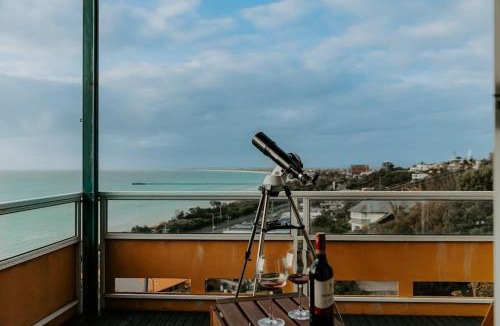Frankston House | Pudding's Home Seaview Sanctuary at the Beach