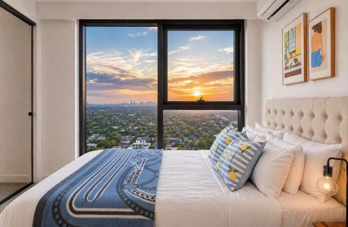Box Hill Apartment | Puddings Home Stunning City Views Luxury 3BR Box Hill Skyone
