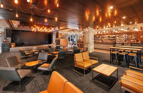Cairns Central Business District Hotel | Pullman Reef Hotel Casino