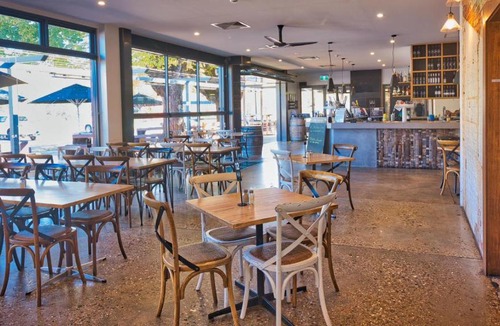 Porepunkah Hotel | Punka Pub Accommodation