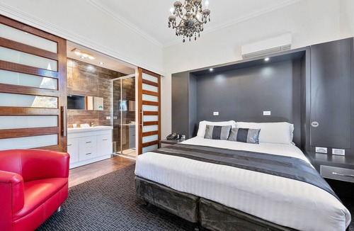 Launceston CBD Hotel | Quality Hotel Colonial Launceston