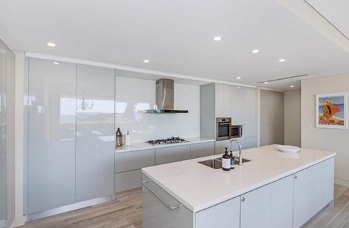 Avoca Beach Apartment | Quarterdeck 1 - Luxury Apartment Suits 2 Families