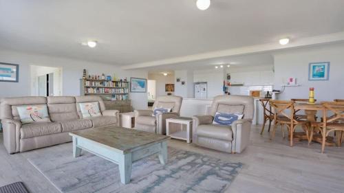 Tura Beach Apartment | Quarterdeck 3