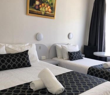 Queanbeyan Hotel | Queanbeyan Motel