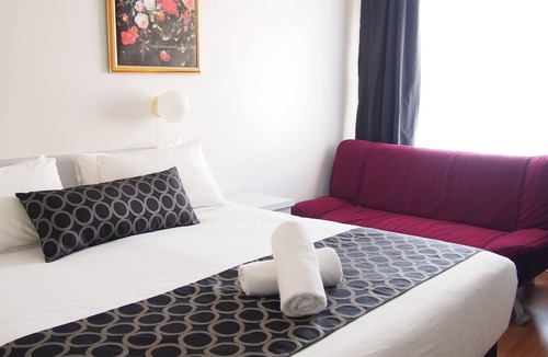 Queanbeyan Hotel | Queanbeyan Motel