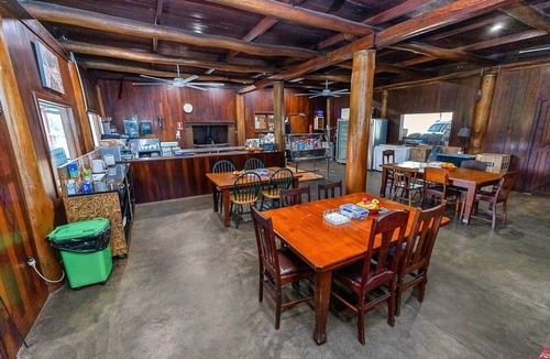Upper Warren House | Queen & King Single Chalet 13 | Manjimup WA