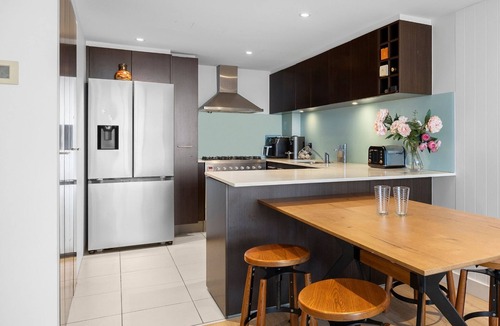 Queenscliff Apartment | Queenscliff Outlook | Ocean Views Apartment in Sydney