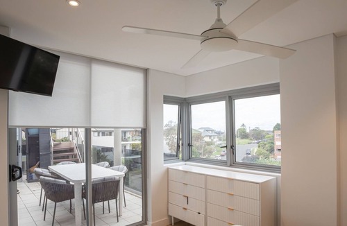 Queenscliff Apartment | Queenscliff Outlook | Ocean Views Apartment in Sydney
