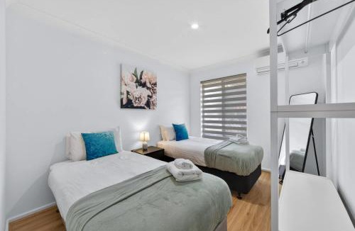 Armadale House | Quiet 3BR Armadale Home with Free Parking and AC