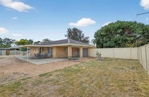 Armadale House | Quiet 3BR Armadale Home with Free Parking and AC