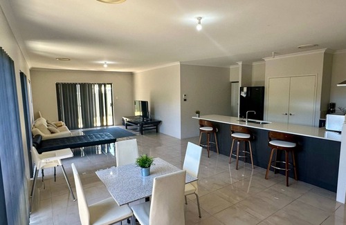 West Busselton House | Quiet Busselton Retreat