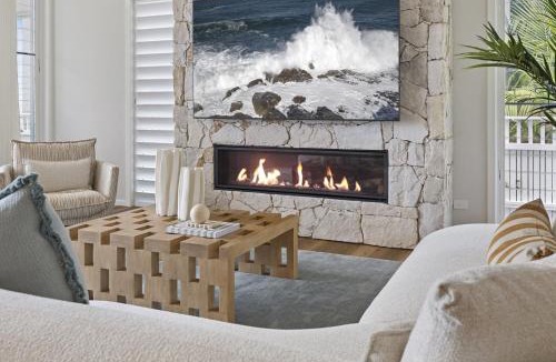 Hastings Point House | Quiet Coastal Retreat with BBQ & Outdoor Space