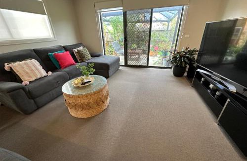 Point Cook House | Quiet Comfort for Relaxing Stays