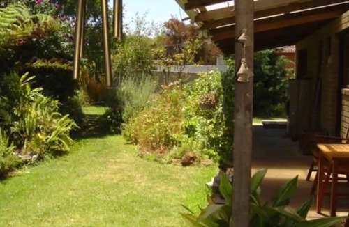 Ocean Beach House | Quiet, secluded 3 bedroom cottage near Ocean Beach
